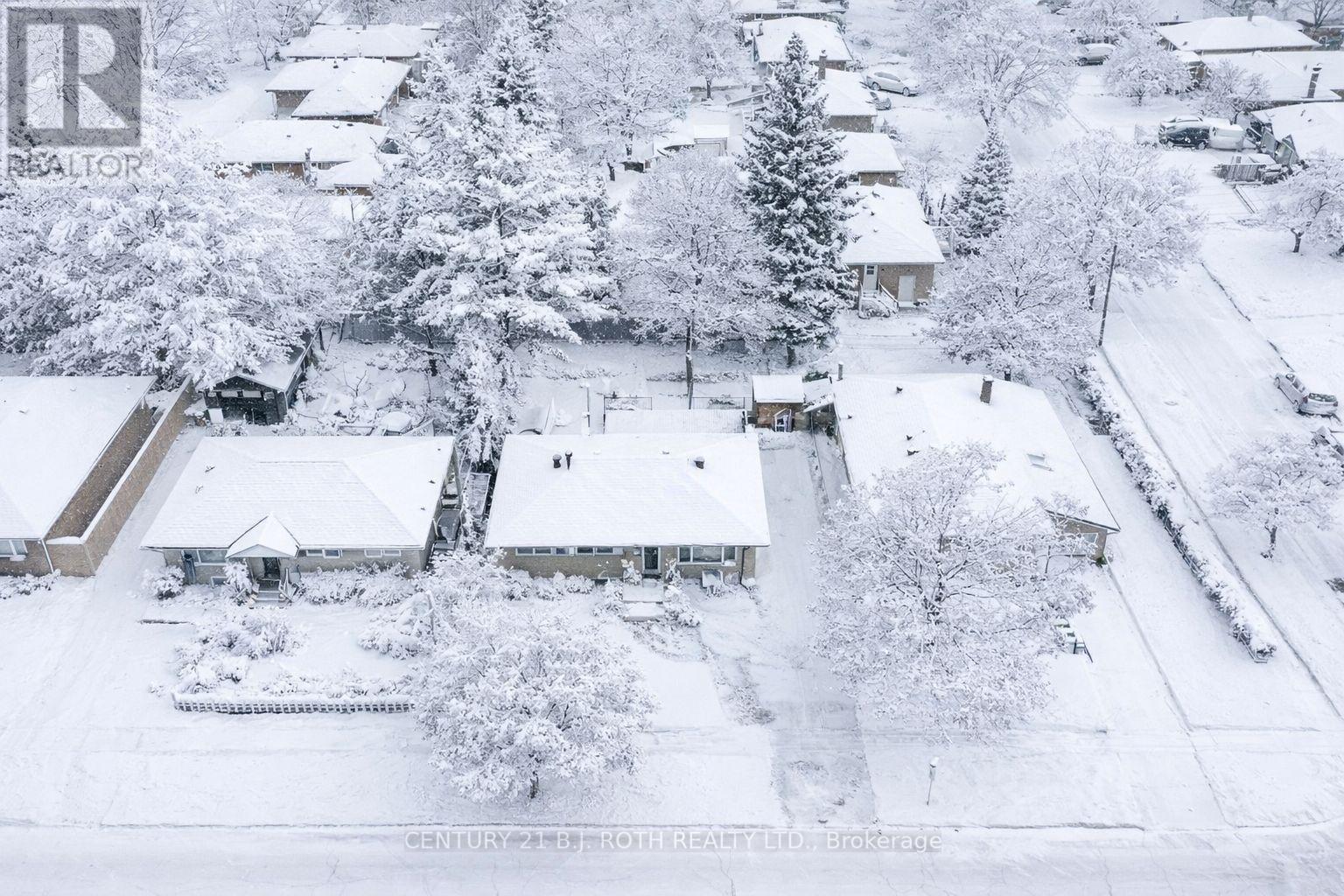 63 Davidson Street, Barrie (Wellington), Ontario  L4M 3S2 - Photo 15 - S12853546