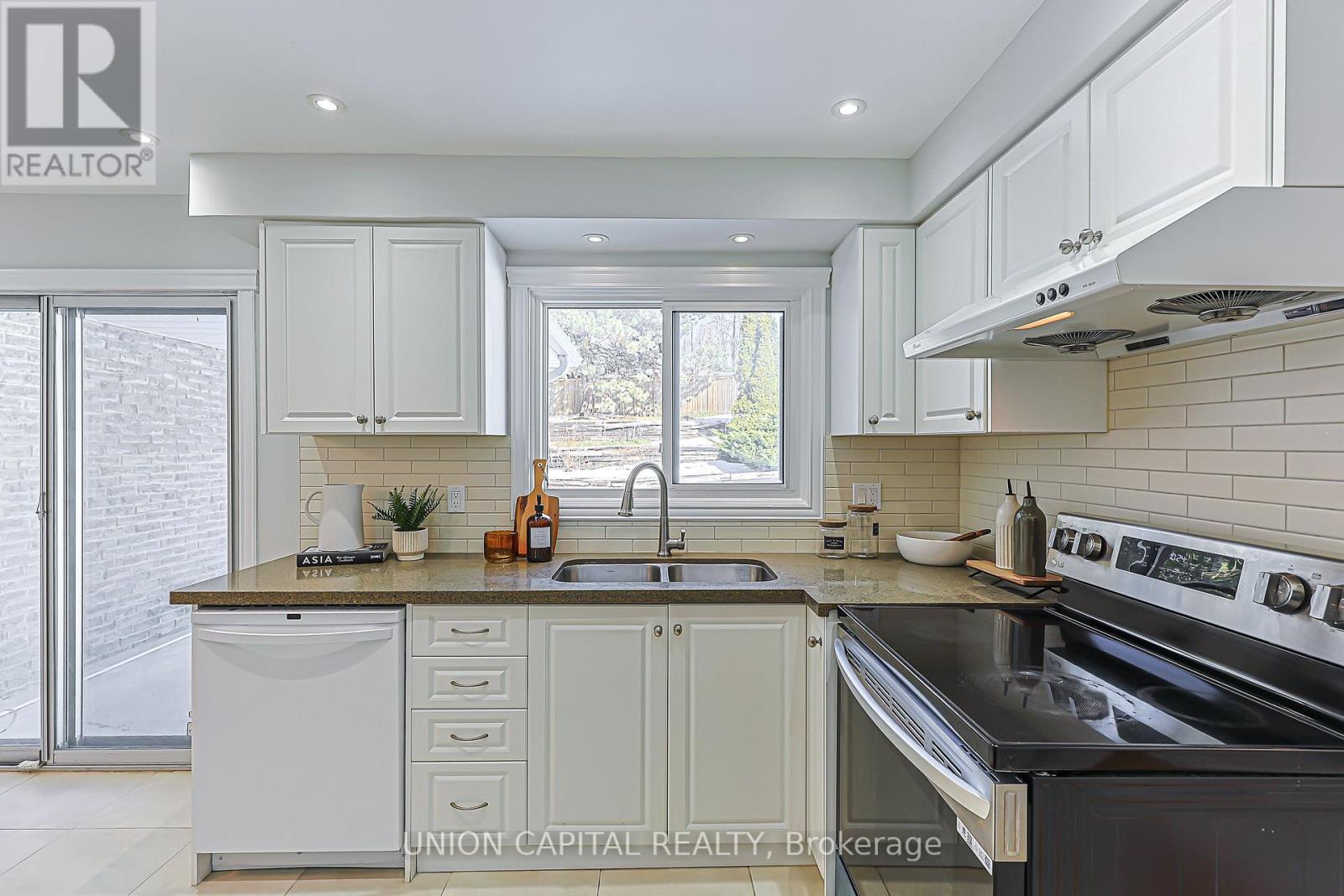 52 Barkwood Crescent, Toronto (Hillcrest Village), Ontario  M2H 3G6 - Photo 16 - C12843556