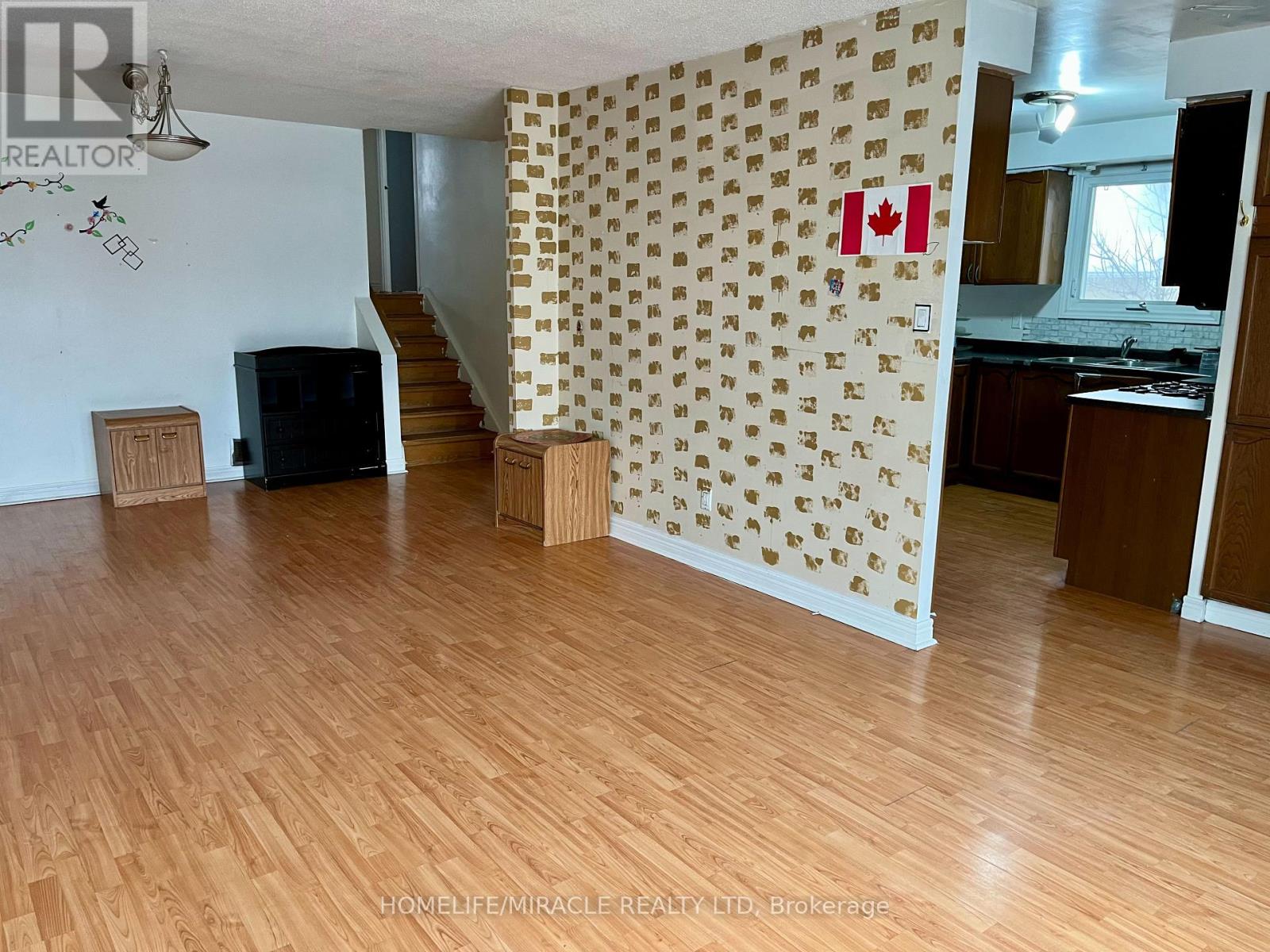 61 Greenbriar Road, Brampton, Ontario  L6S 2A4 - Photo 19 - W12852230