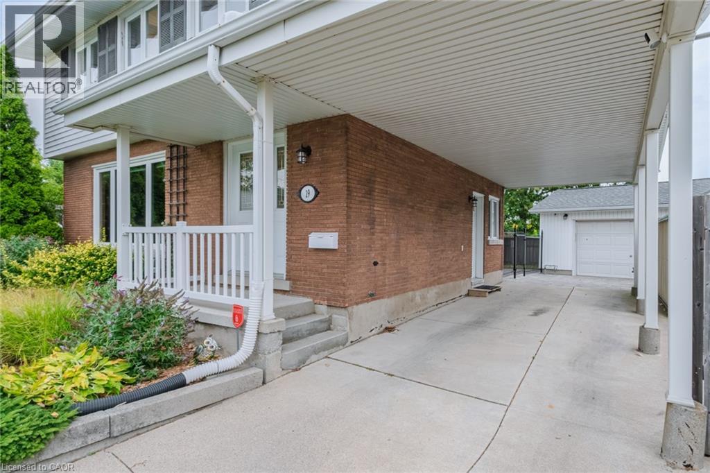 19 Carmen Avenue, Hamilton, Ontario  L8V 2H5 - Photo 3 - 40810152