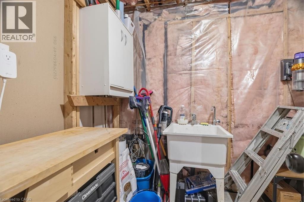 256 Grey Fox Drive, Kitchener, Ontario  N2E 3N4 - Photo 35 - 40809740