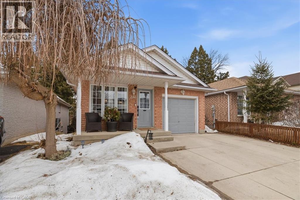 256 Grey Fox Drive, Kitchener, Ontario  N2E 3N4 - Photo 4 - 40809740