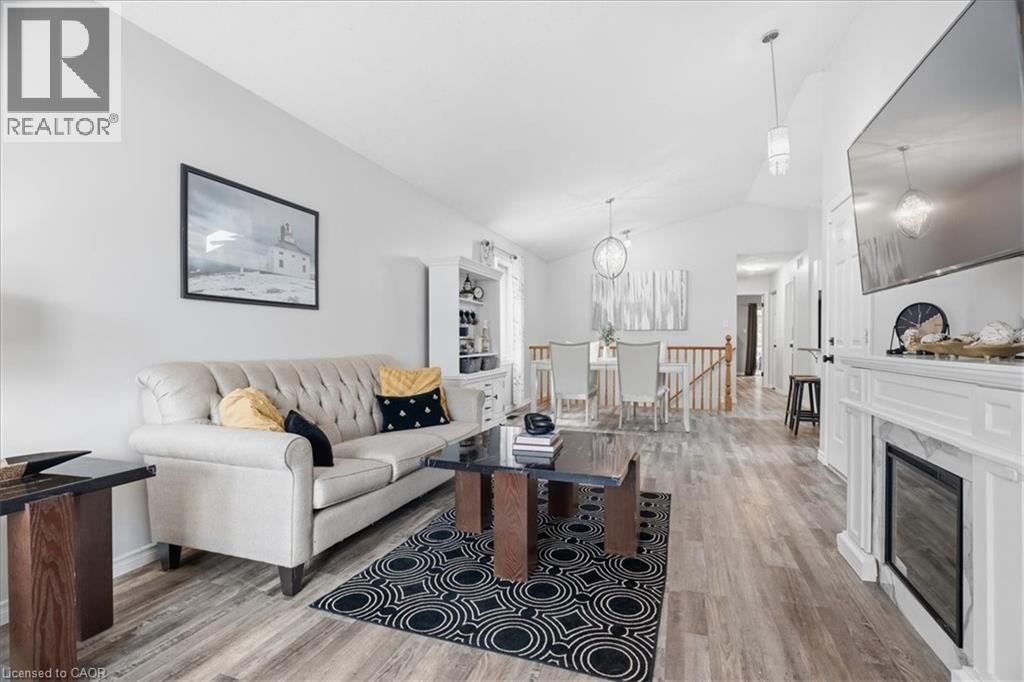 256 Grey Fox Drive, Kitchener, Ontario  N2E 3N4 - Photo 7 - 40809740