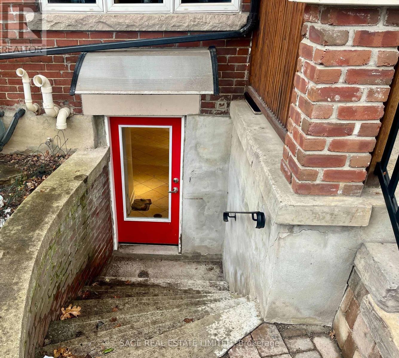 Lower - 417 Crawford Street, Toronto, Ontario  M6G 3J7 - Photo 2 - C12841574