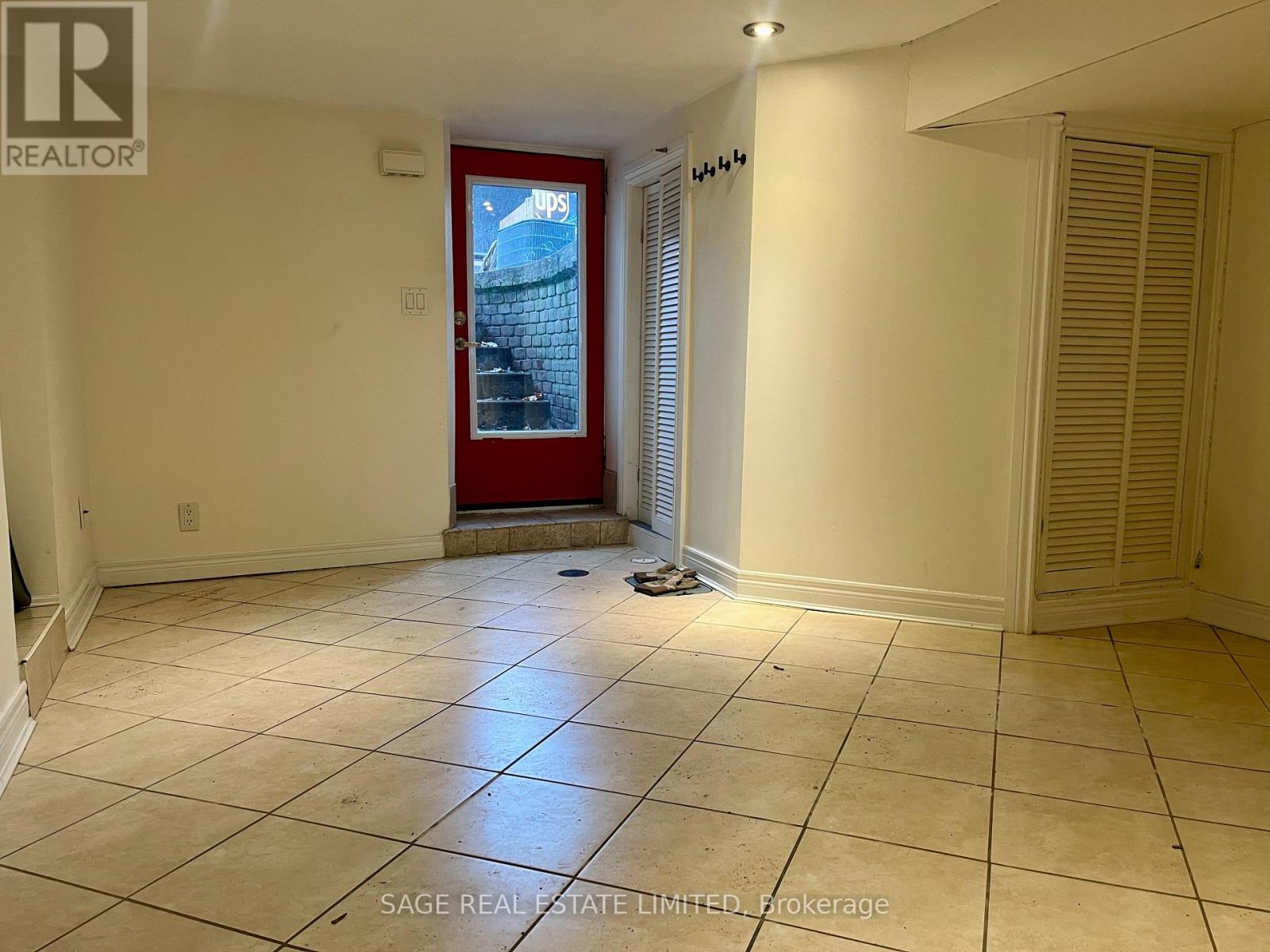 Lower - 417 Crawford Street, Toronto, Ontario  M6G 3J7 - Photo 6 - C12841574