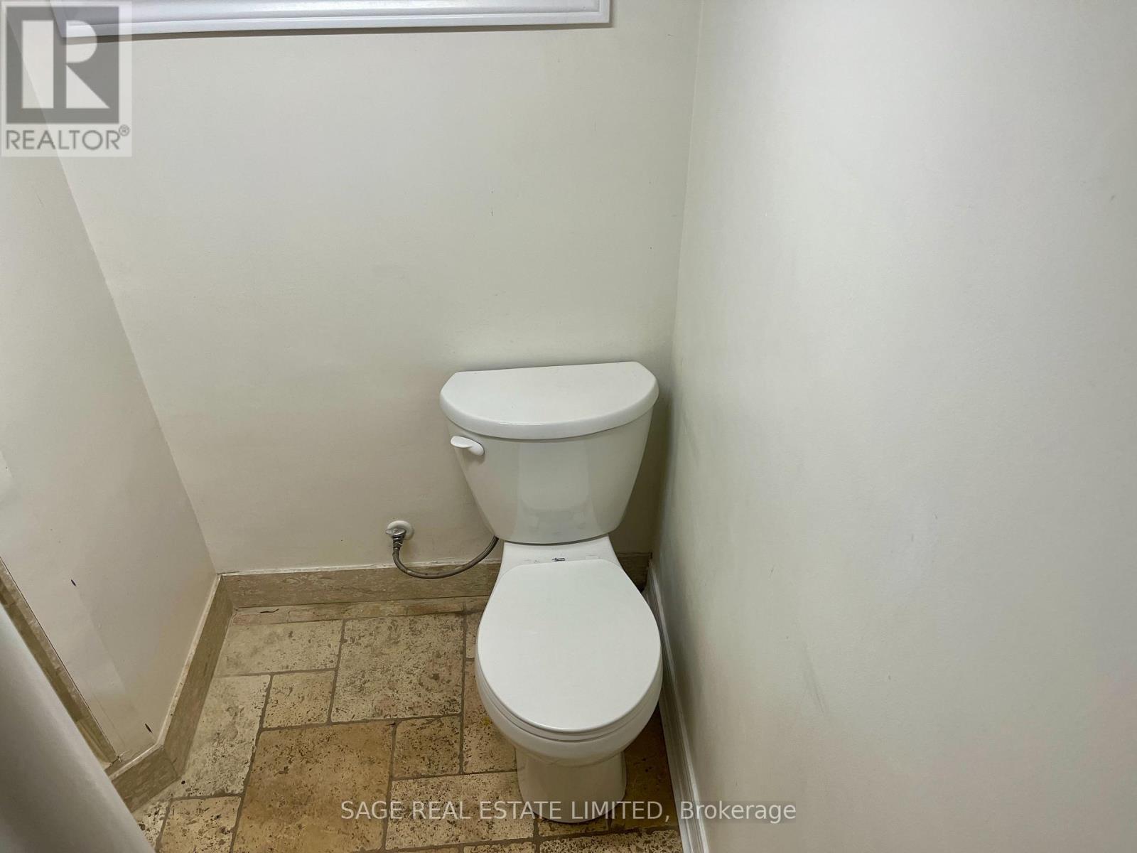 Lower - 417 Crawford Street, Toronto, Ontario  M6G 3J7 - Photo 19 - C12841574