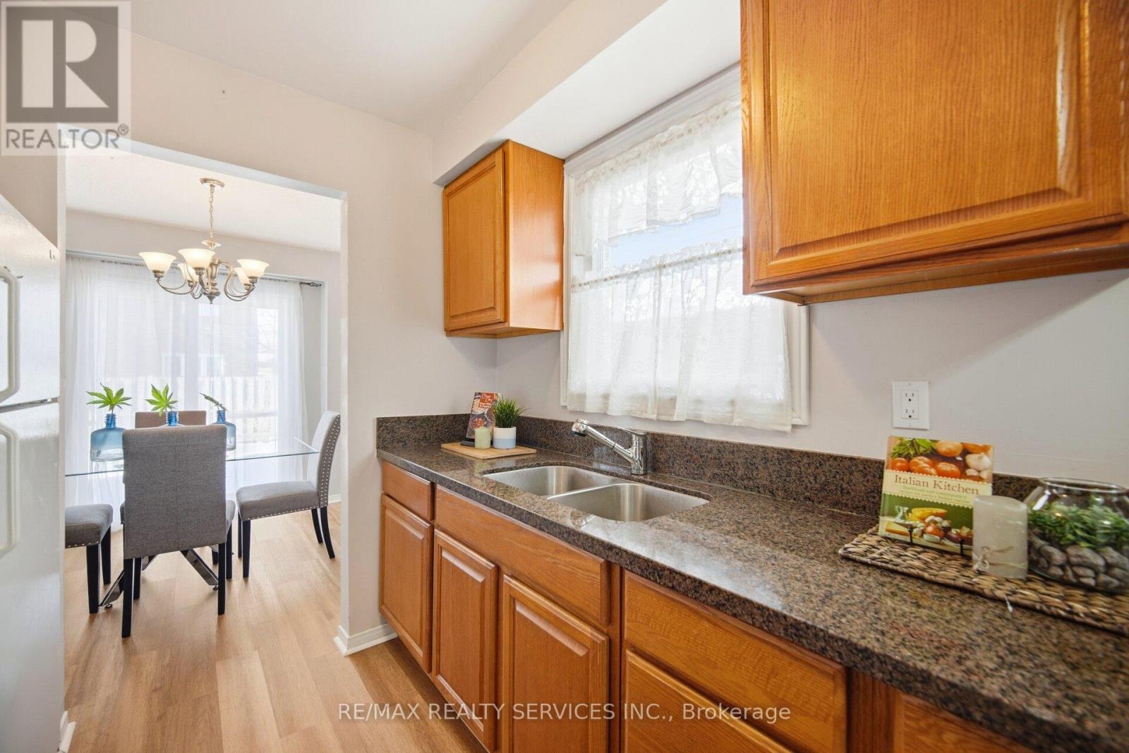 16 Ferri Crescent, Brampton, Ontario  L6Z 1R9 - Photo 18 - W12853322