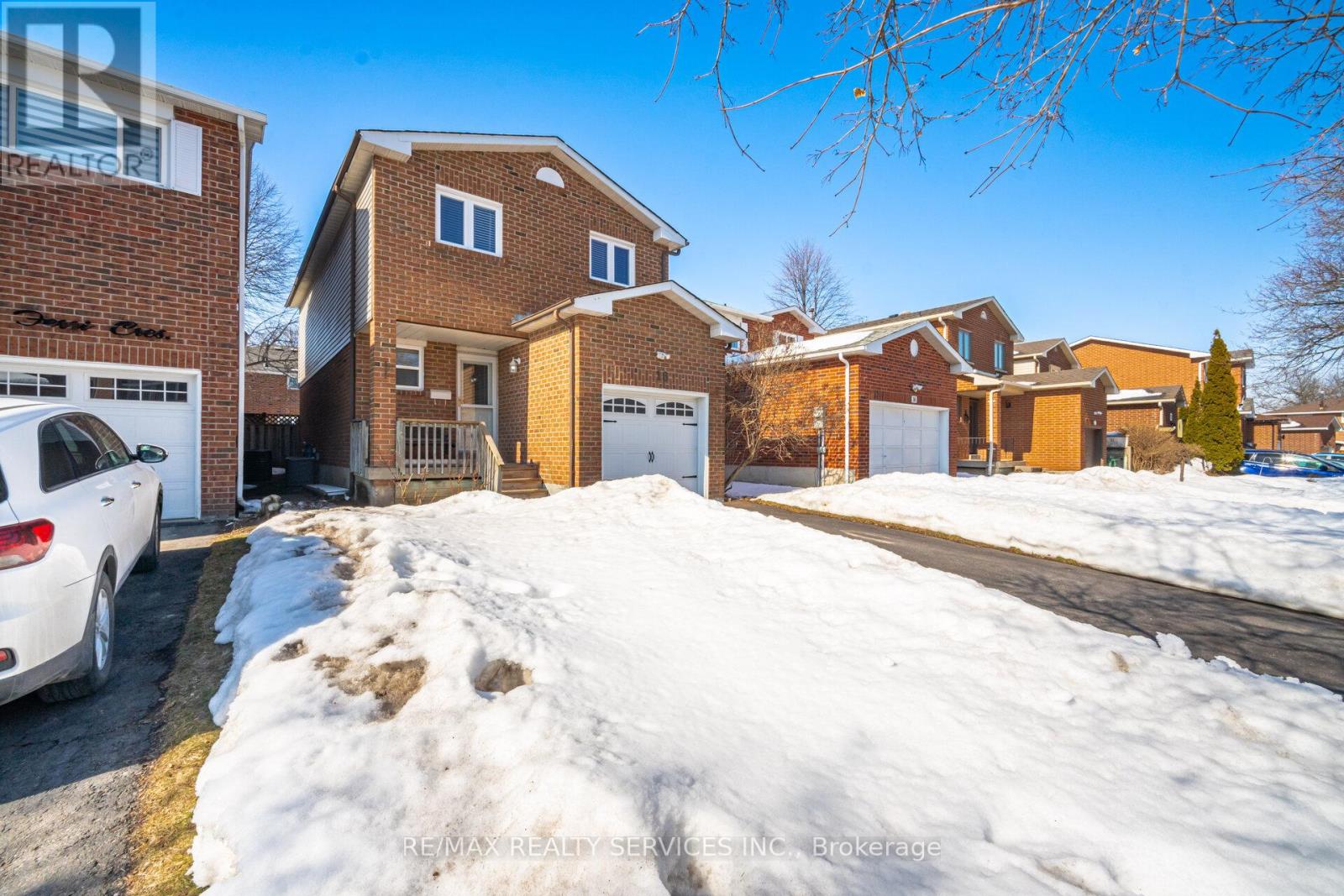 16 Ferri Crescent, Brampton, Ontario  L6Z 1R9 - Photo 6 - W12853322