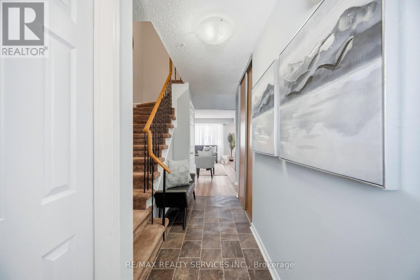 16 Ferri Crescent, Brampton, Ontario  L6Z 1R9 - Photo 9 - W12853322