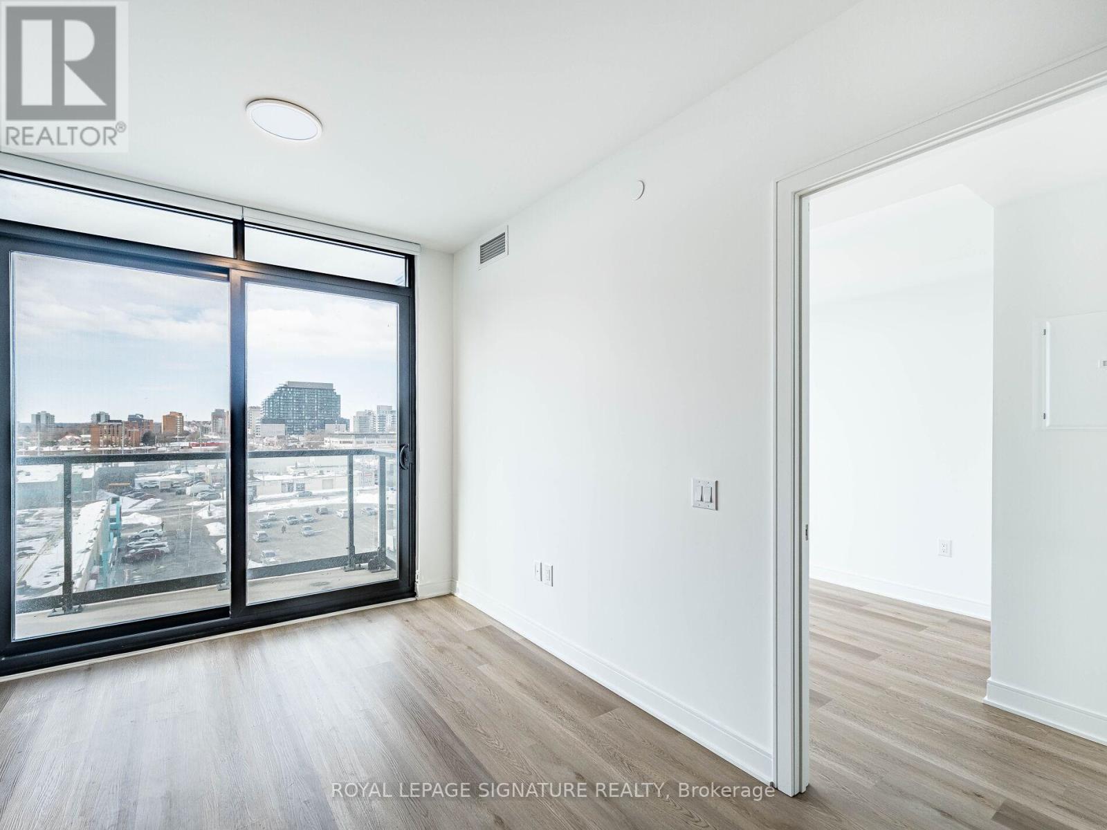 622 - 86 Dundas Street E, Mississauga, Ontario  L5A 1W4 - Photo 10 - W12853384