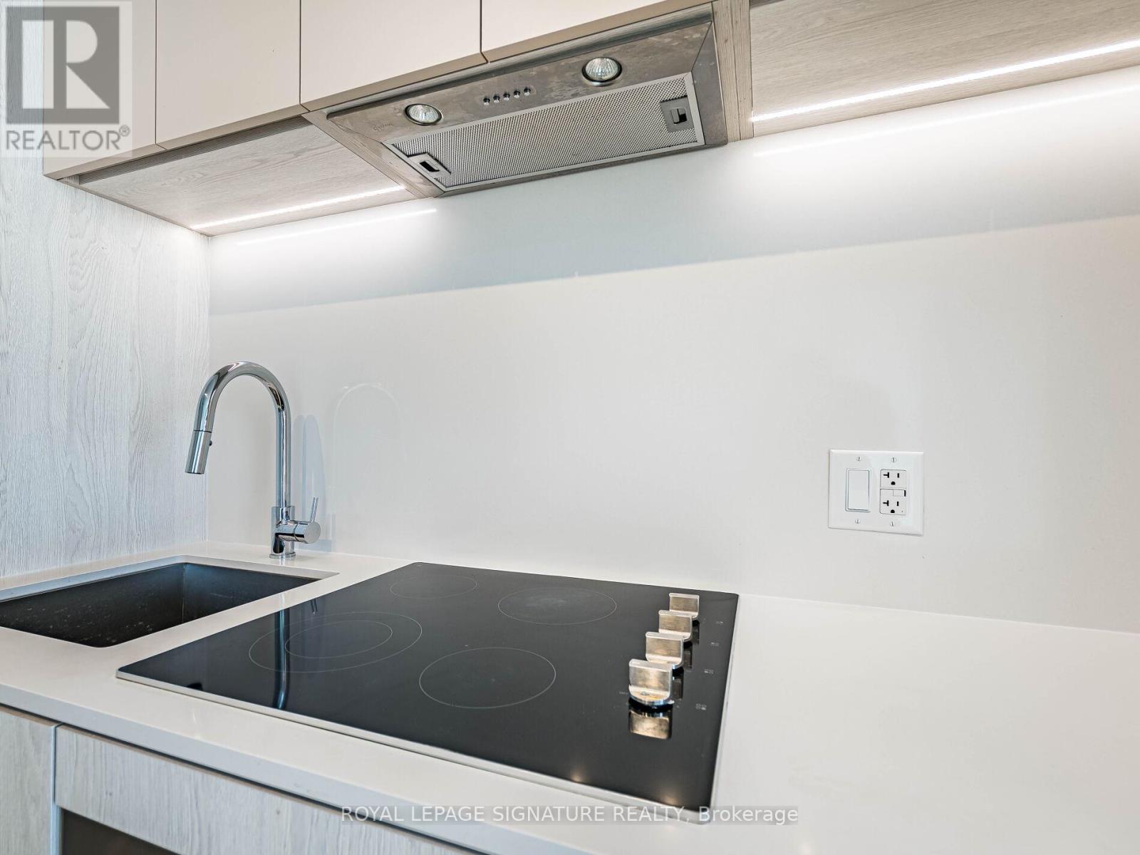 622 - 86 Dundas Street E, Mississauga, Ontario  L5A 1W4 - Photo 19 - W12853384