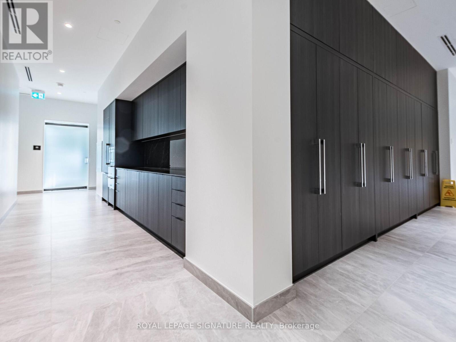 622 - 86 Dundas Street E, Mississauga, Ontario  L5A 1W4 - Photo 37 - W12853384