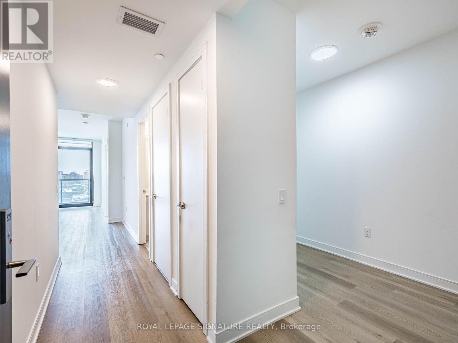 622 - 86 Dundas Street E, Mississauga, Ontario  L5A 1W4 - Photo 5 - W12853384