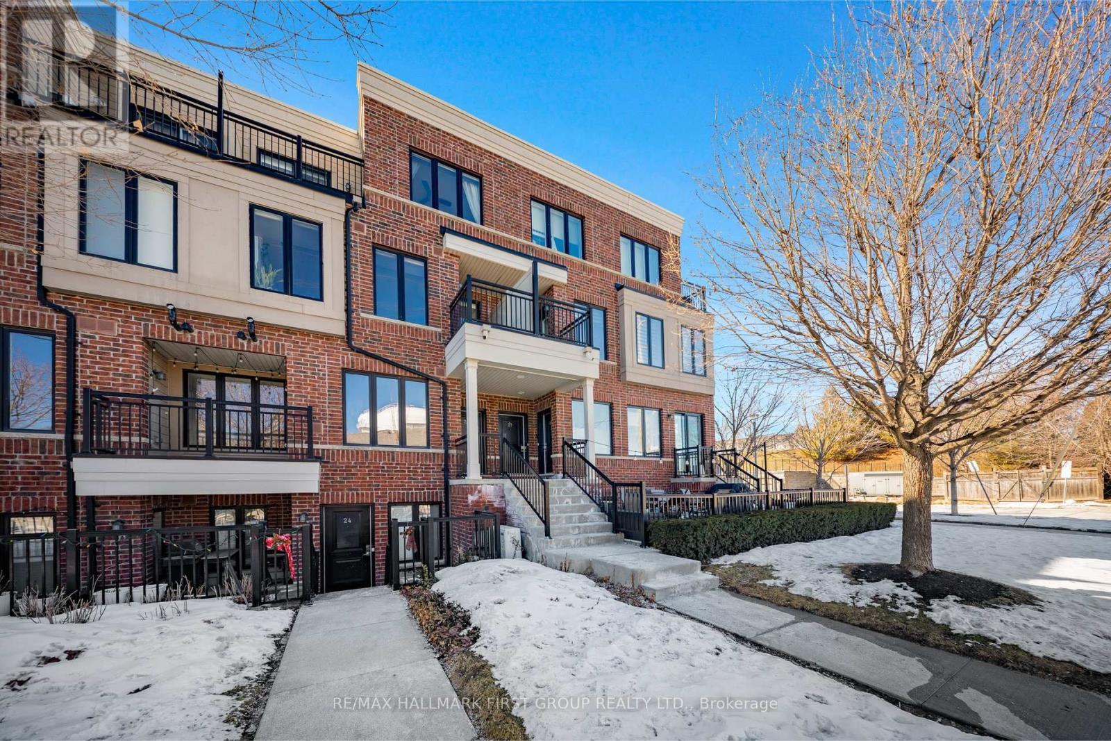 25 - 120 Twenty Fourth Street, Toronto, Ontario  M8V 0B9 - Photo 2 - W12853520