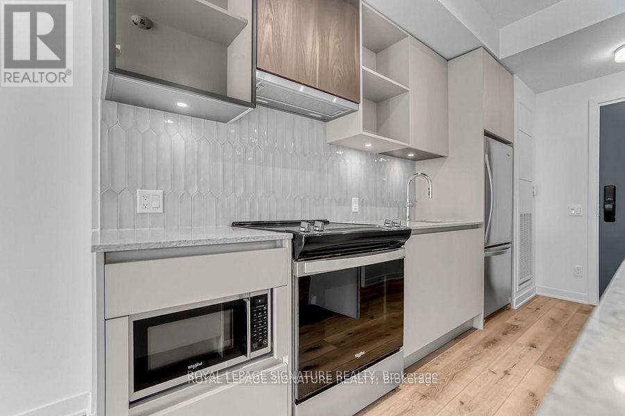 713 - 405 Dundas Street W, Oakville, Ontario  L6M 4P9 - Photo 12 - W12853528