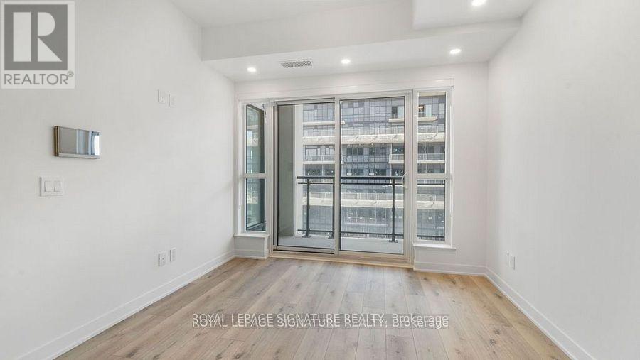 713 - 405 Dundas Street W, Oakville, Ontario  L6M 4P9 - Photo 13 - W12853528