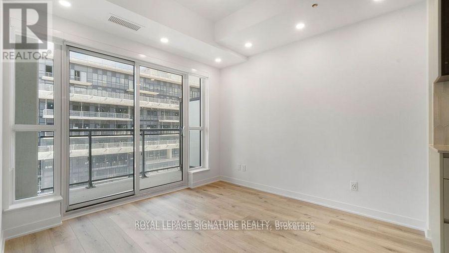 713 - 405 Dundas Street W, Oakville, Ontario  L6M 4P9 - Photo 14 - W12853528