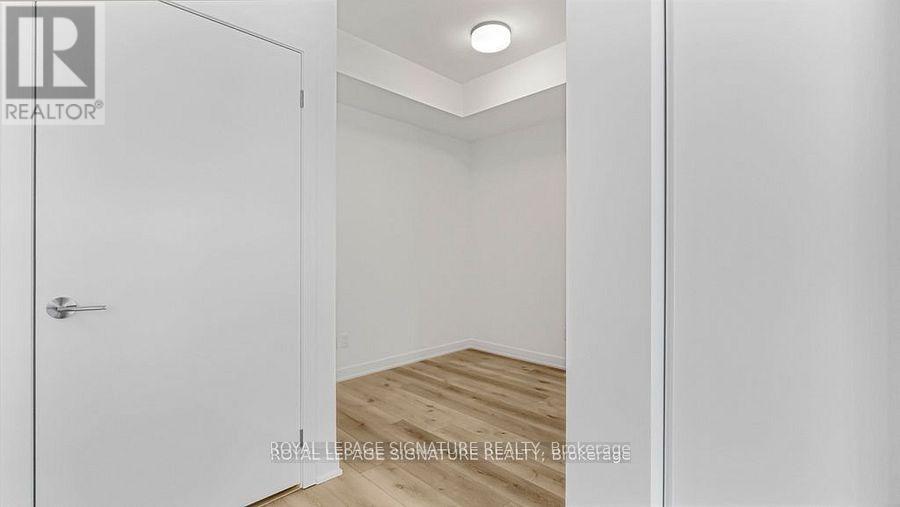 713 - 405 Dundas Street W, Oakville, Ontario  L6M 4P9 - Photo 15 - W12853528