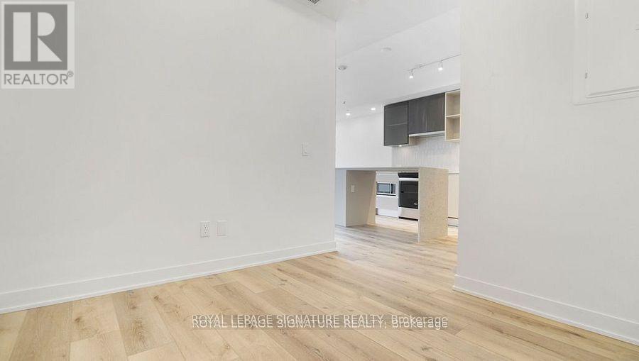 713 - 405 Dundas Street W, Oakville, Ontario  L6M 4P9 - Photo 17 - W12853528