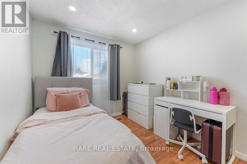 45 Fanshawe Drive, Brampton (Heart Lake West), Ontario  L6Z 1A7 - Photo 10 - W12853542