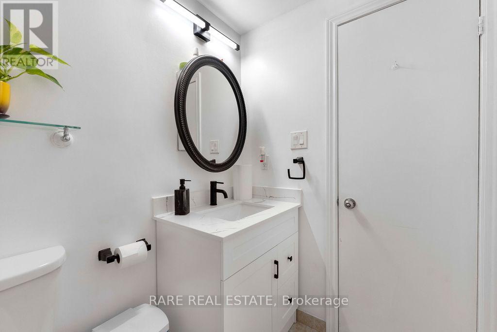 45 Fanshawe Drive, Brampton (Heart Lake West), Ontario  L6Z 1A7 - Photo 14 - W12853542