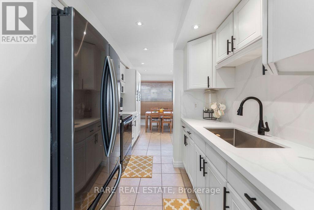 45 Fanshawe Drive, Brampton (Heart Lake West), Ontario  L6Z 1A7 - Photo 26 - W12853542