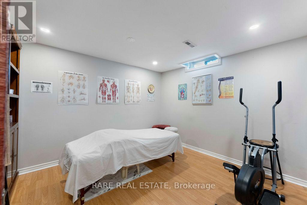 45 Fanshawe Drive, Brampton (Heart Lake West), Ontario  L6Z 1A7 - Photo 36 - W12853542