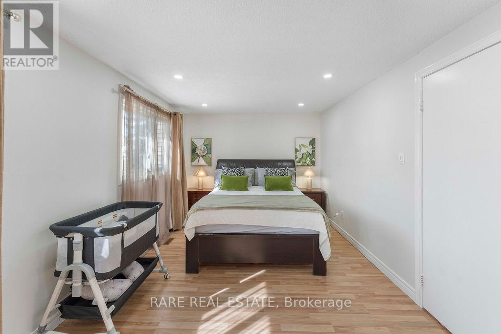 45 Fanshawe Drive, Brampton (Heart Lake West), Ontario  L6Z 1A7 - Photo 6 - W12853542