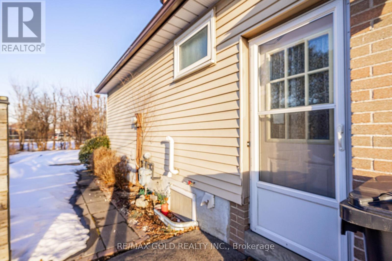 6 Eldon Court, Brampton, Ontario  L6T 2B9 - Photo 27 - W12853606