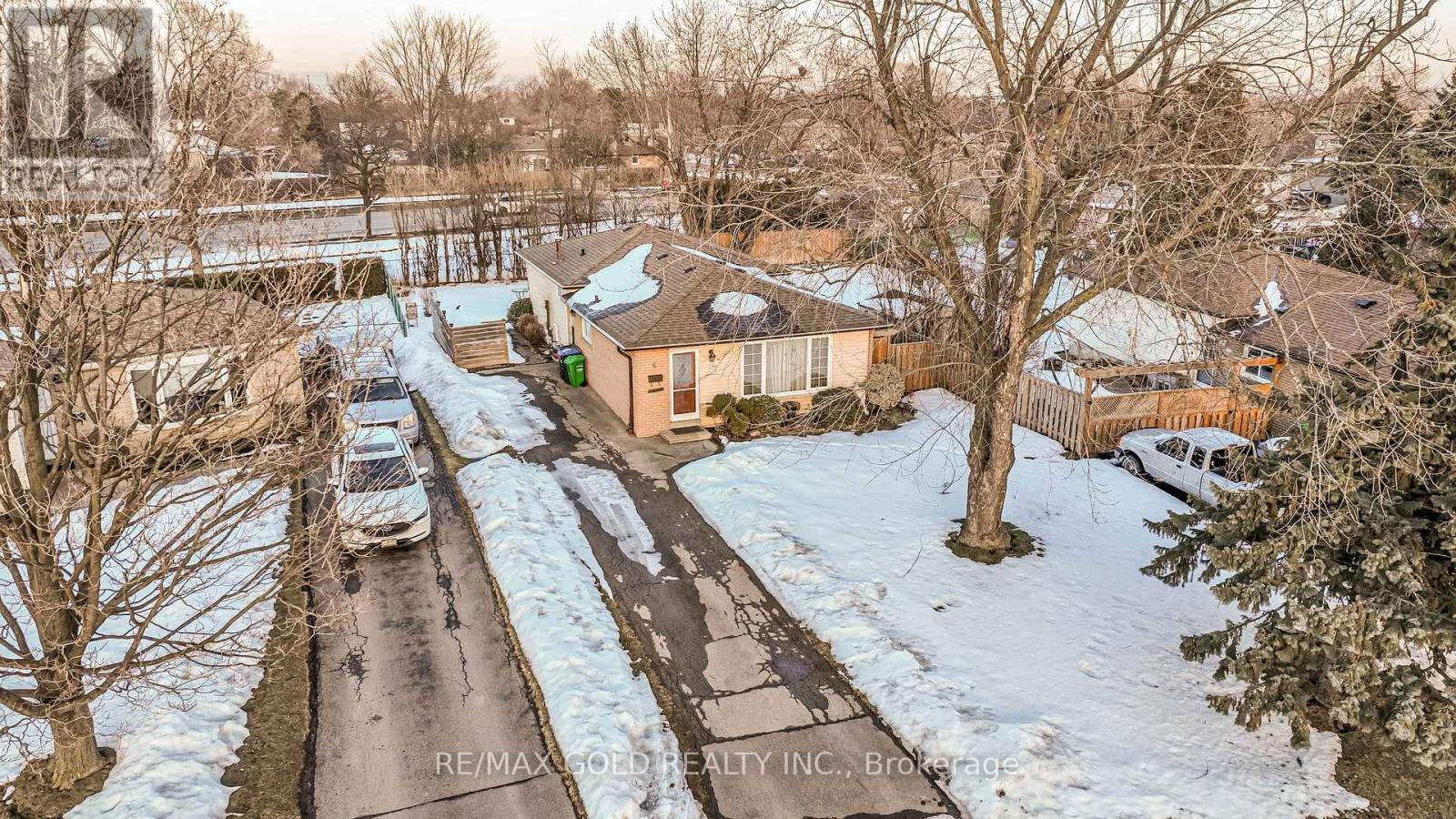 6 Eldon Court, Brampton, Ontario  L6T 2B9 - Photo 32 - W12853606