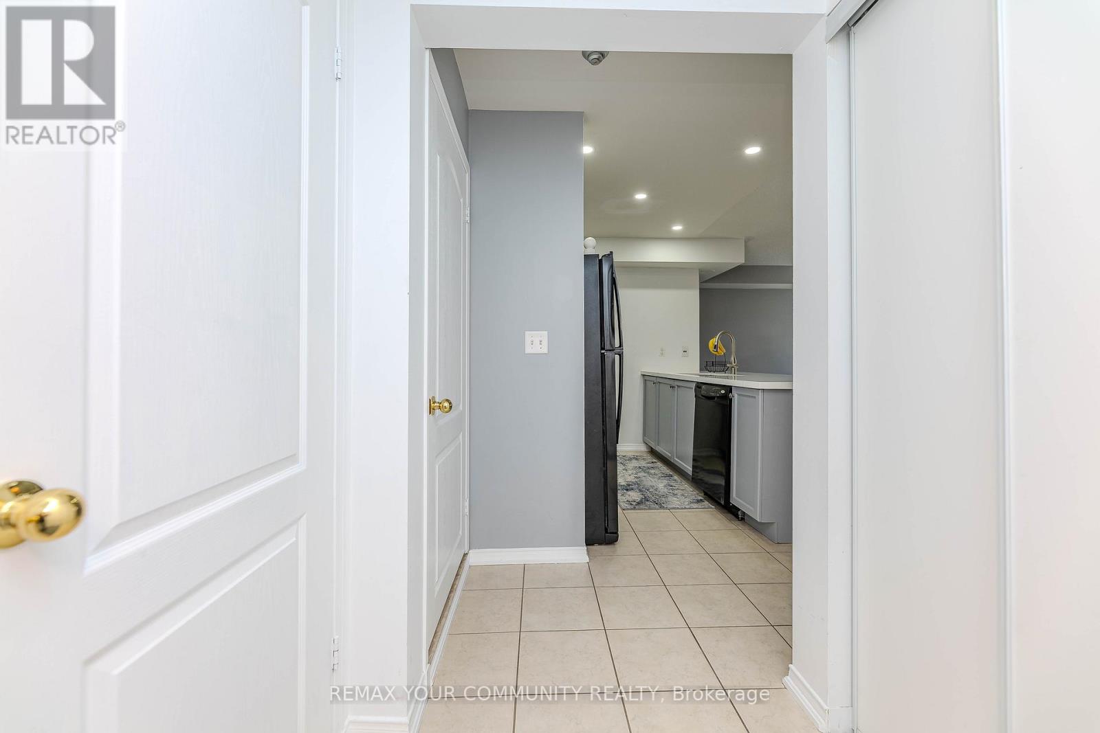 5 - 149 Isaac Devins Boulevard, Toronto, Ontario  M9M 0C5 - Photo 9 - W12853652