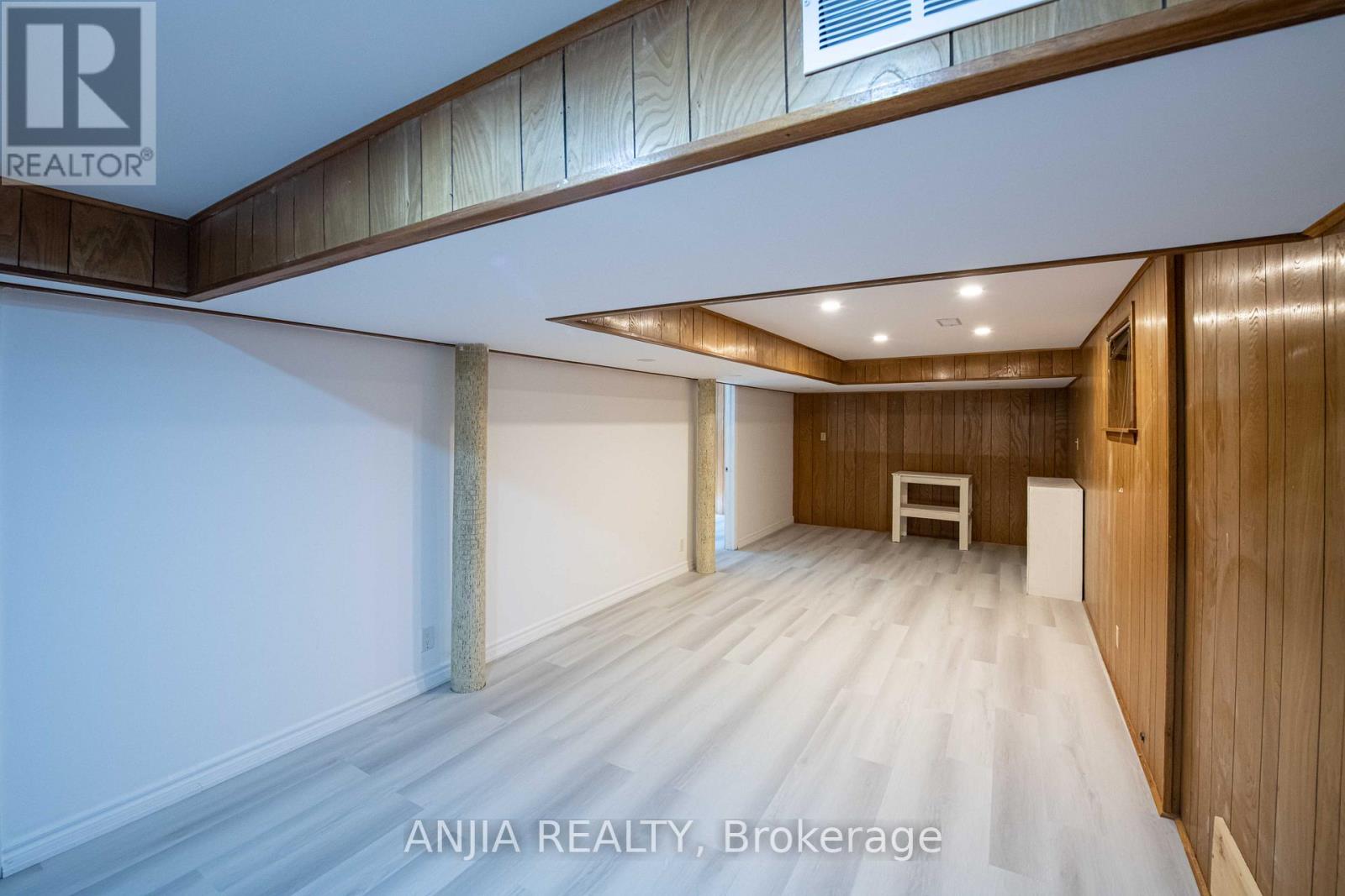 148 Katherine Road, Toronto, Ontario  M3K 1J2 - Photo 7 - W12853664