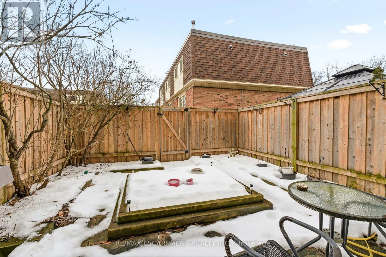 37 - 125 Bonaventure Drive, Hamilton, Ontario  L9C 5Y5 - Photo 26 - X12800724