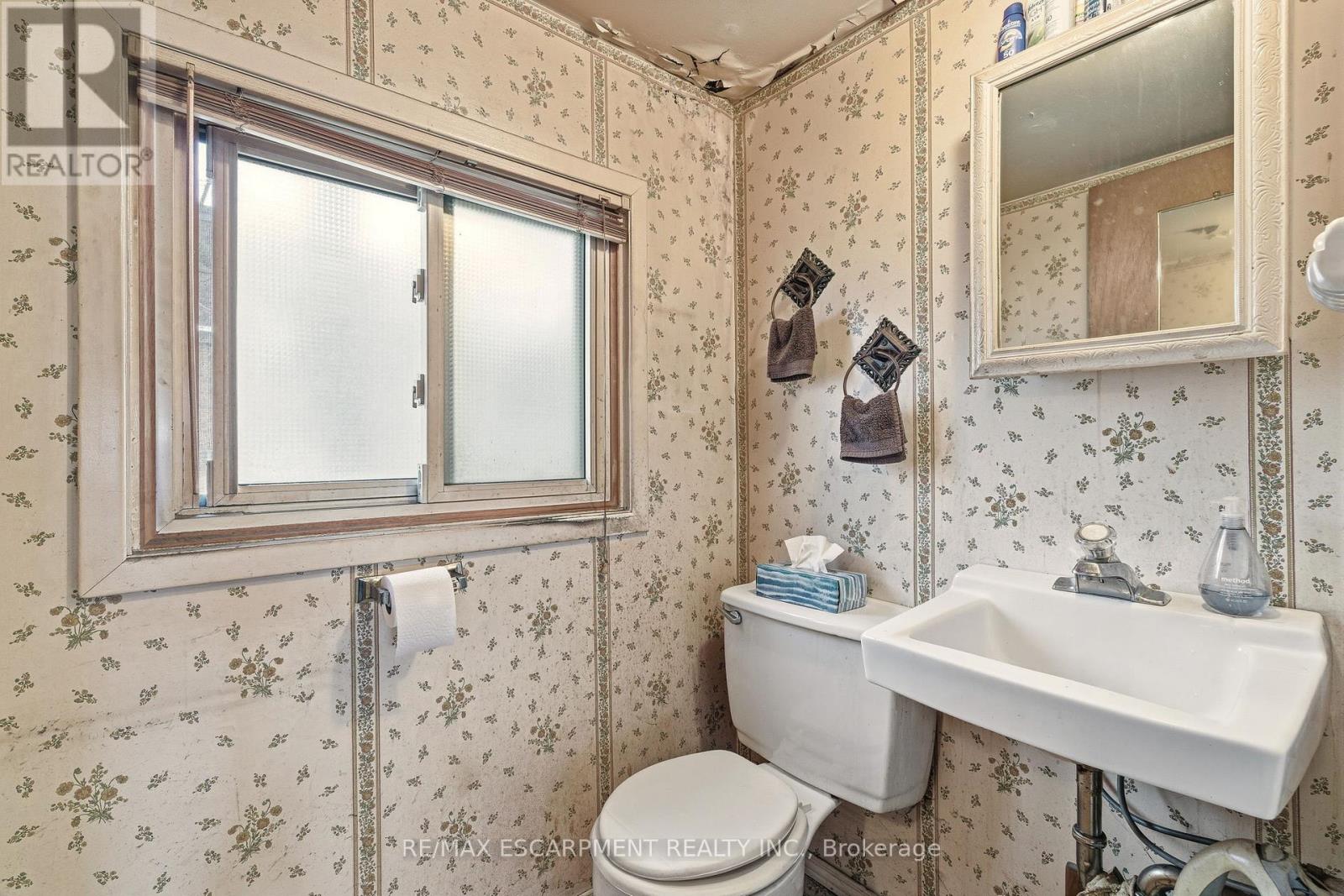 37 - 125 Bonaventure Drive, Hamilton, Ontario  L9C 5Y5 - Photo 17 - X12800724