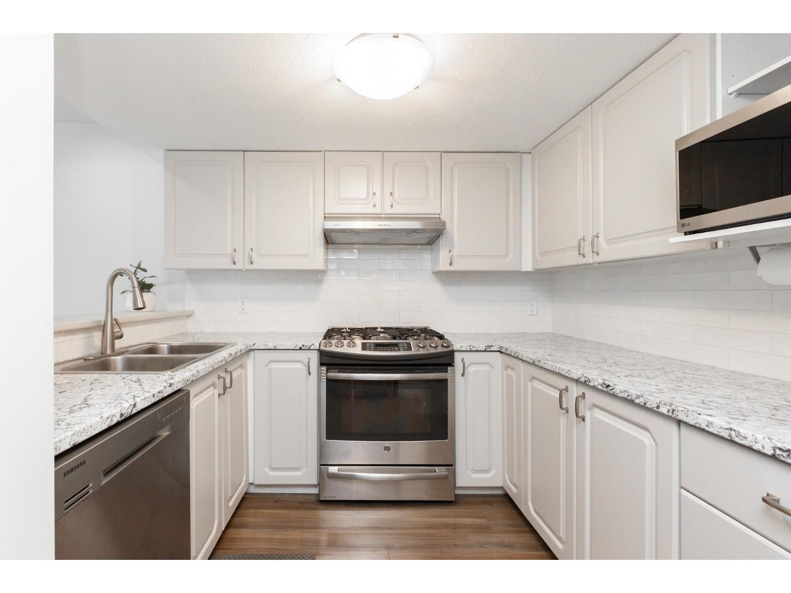 137 16335 14 Avenue, Surrey, British Columbia  V4A 1H2 - Photo 3 - R3096066