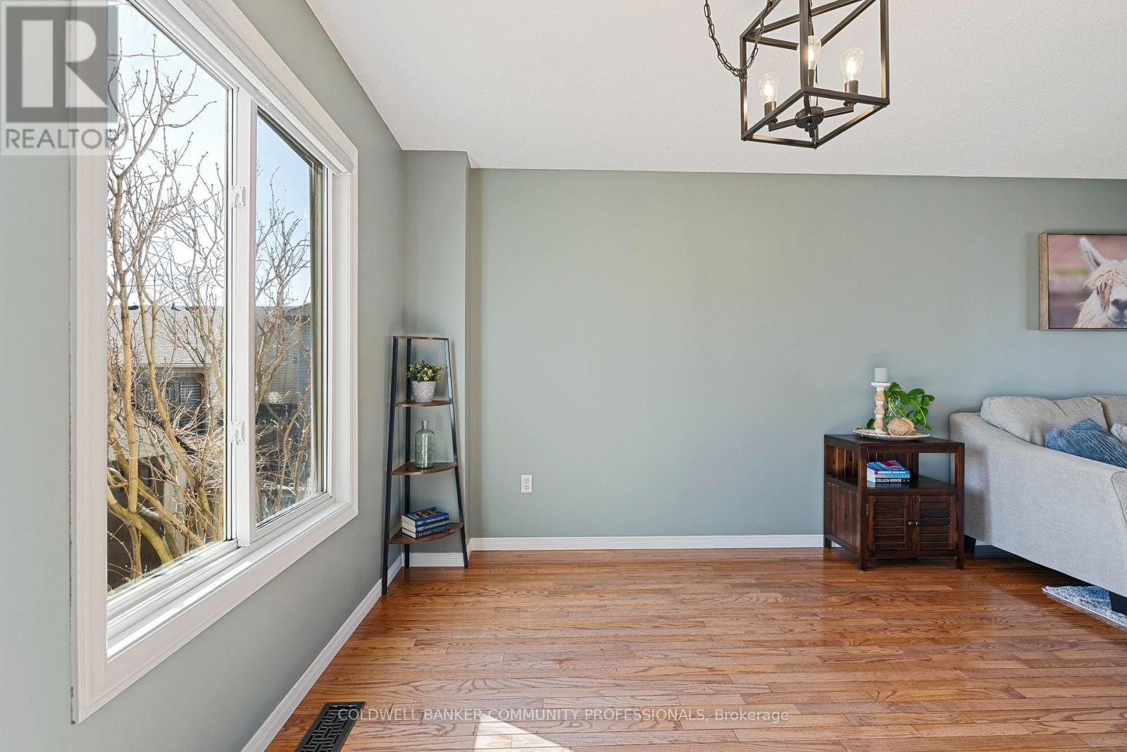 77 Morgan Drive, Haldimand, Ontario  N3W 2L6 - Photo 14 - X12853388