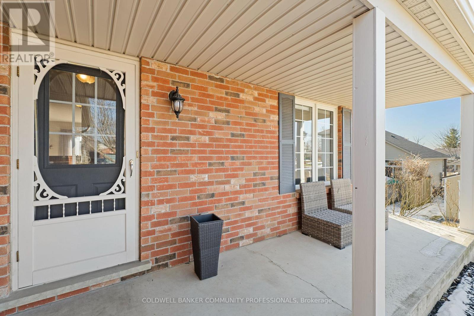 77 Morgan Drive, Haldimand, Ontario  N3W 2L6 - Photo 3 - X12853388