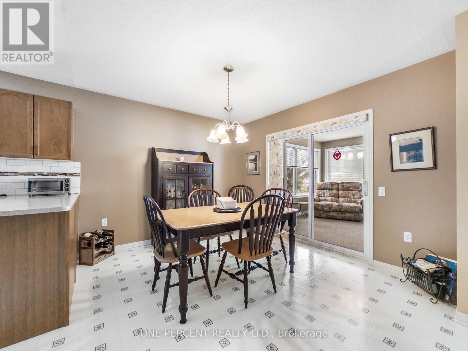 14 Elmdale Drive, Prince Edward County, Ontario  K0K 3L0 - Photo 15 - X12853468