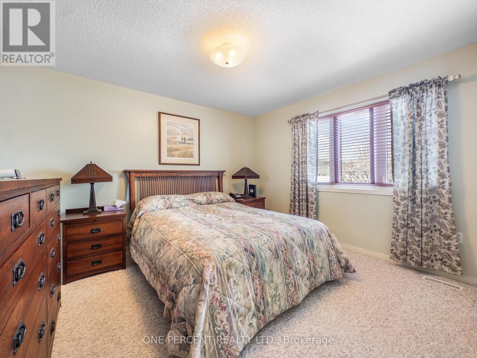 14 Elmdale Drive, Prince Edward County, Ontario  K0K 3L0 - Photo 17 - X12853468