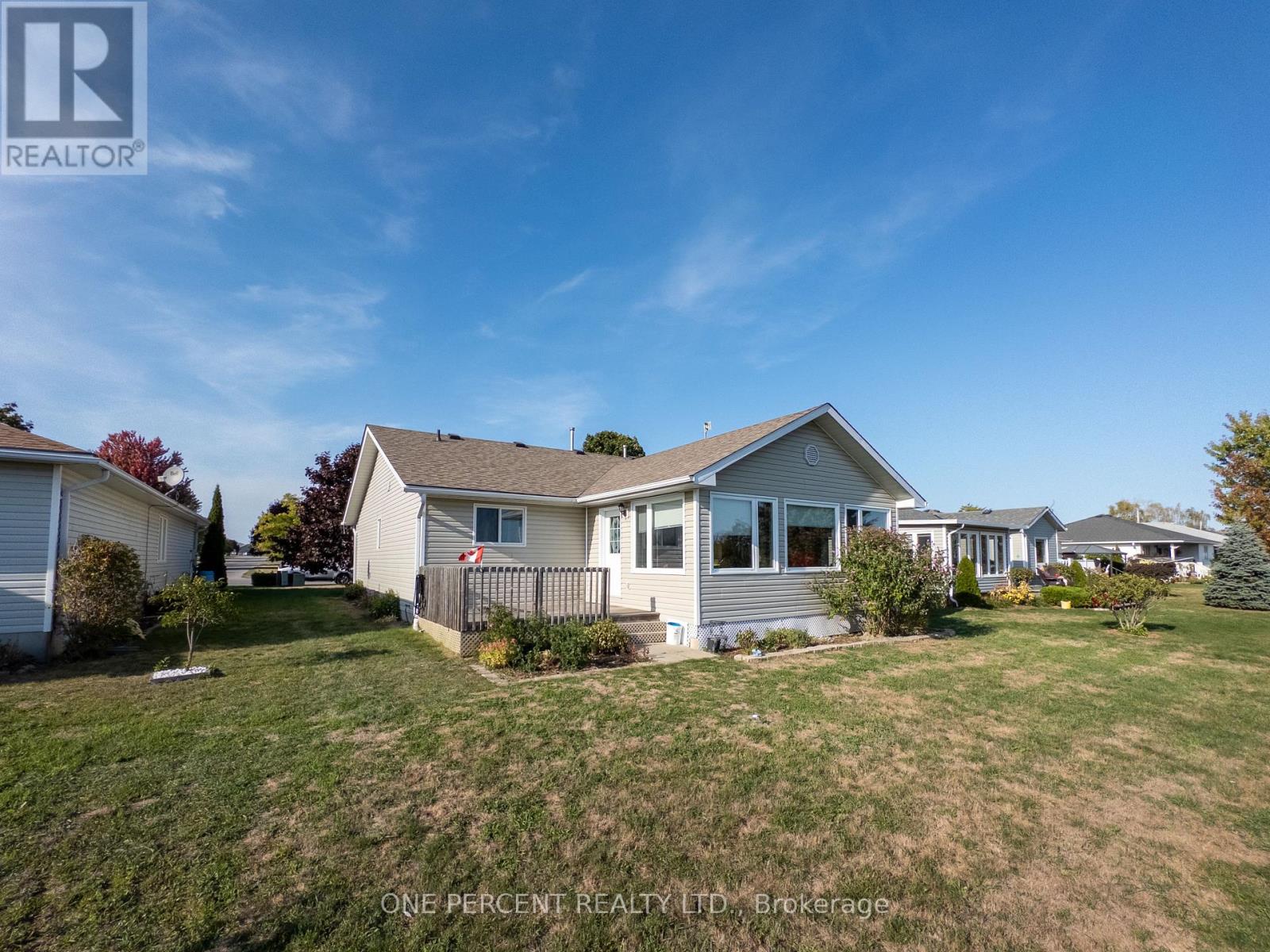14 Elmdale Drive, Prince Edward County, Ontario  K0K 3L0 - Photo 26 - X12853468