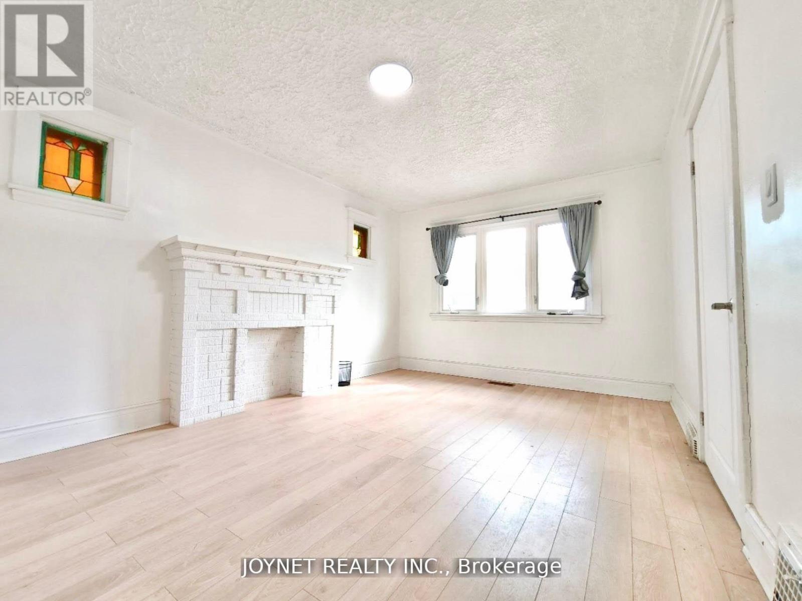 68 Barclay Street, Hamilton, Ontario  L8S 1P4 - Photo 5 - X12853530