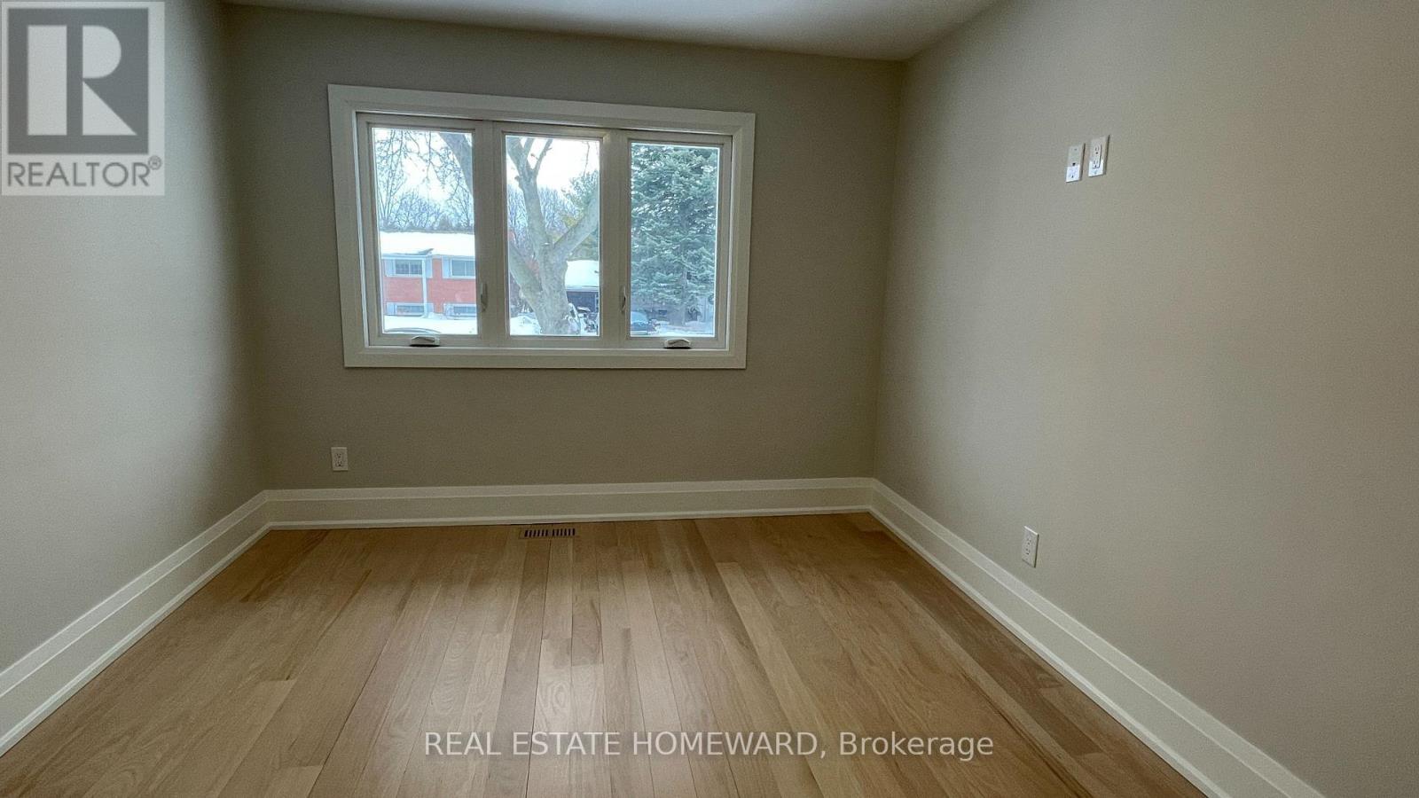 33 Strathcona Drive, St. Catharines, Ontario  L2M 2A8 - Photo 13 - X12853562