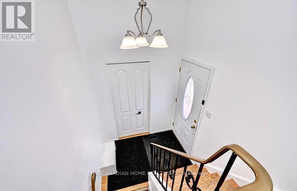 15 Cluthe Crescent, Kitchener, Ontario  N2P 1N1 - Photo 4 - X12853582