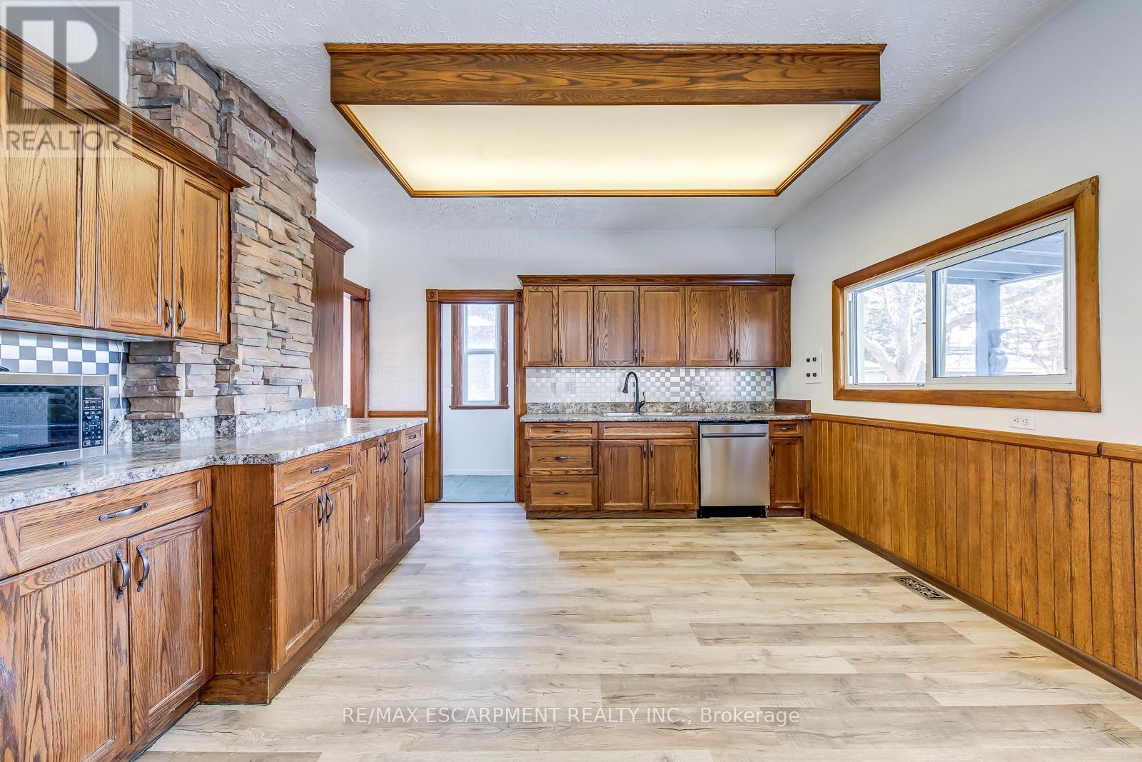 4456 Ellis Street, Niagara Falls, Ontario  L2E 1H4 - Photo 16 - X12853610