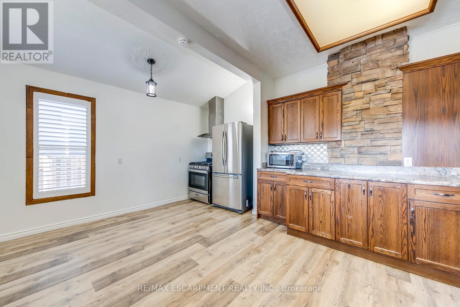 4456 Ellis Street, Niagara Falls, Ontario  L2E 1H4 - Photo 17 - X12853610