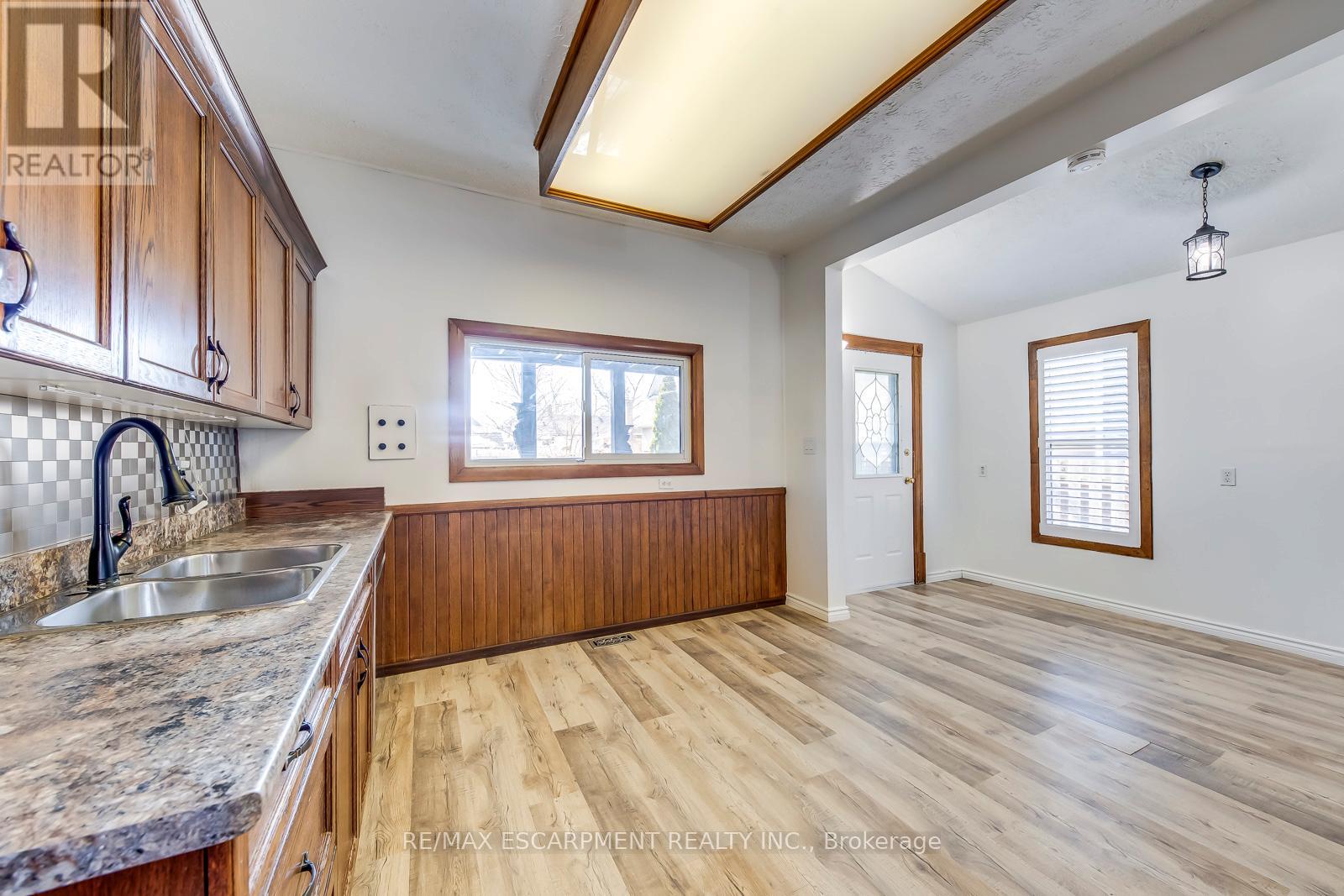 4456 Ellis Street, Niagara Falls, Ontario  L2E 1H4 - Photo 18 - X12853610