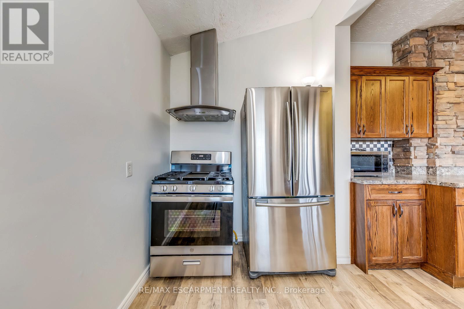 4456 Ellis Street, Niagara Falls, Ontario  L2E 1H4 - Photo 19 - X12853610