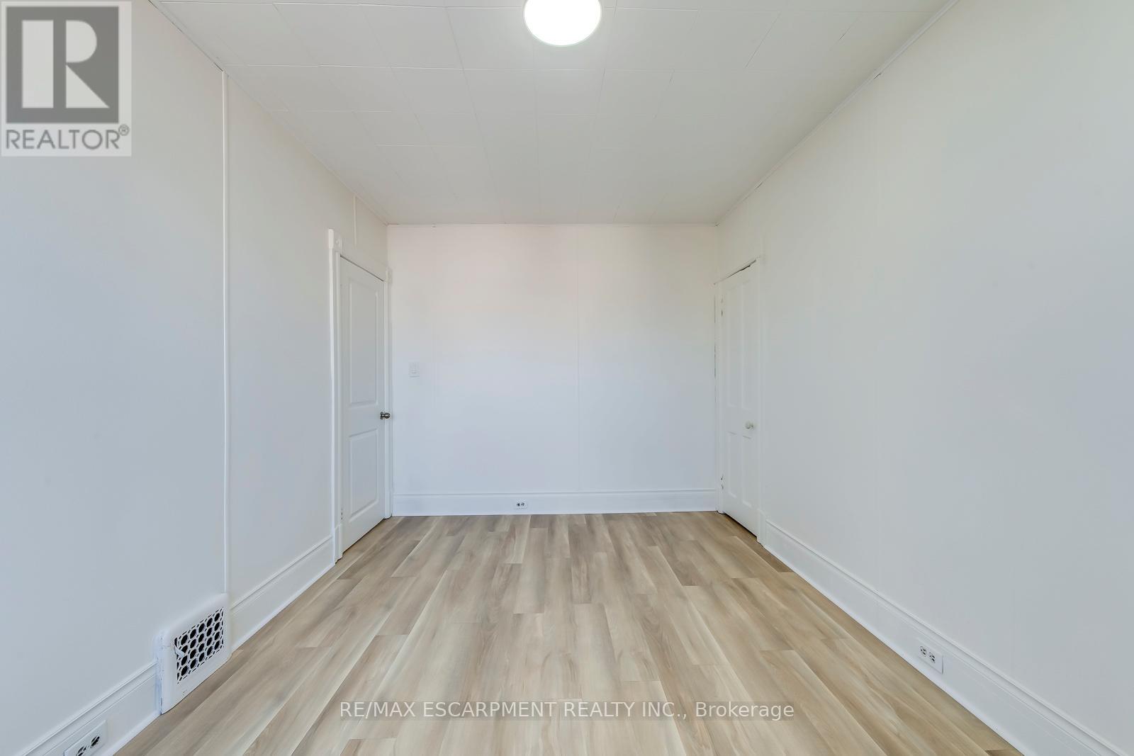 4456 Ellis Street, Niagara Falls, Ontario  L2E 1H4 - Photo 33 - X12853610