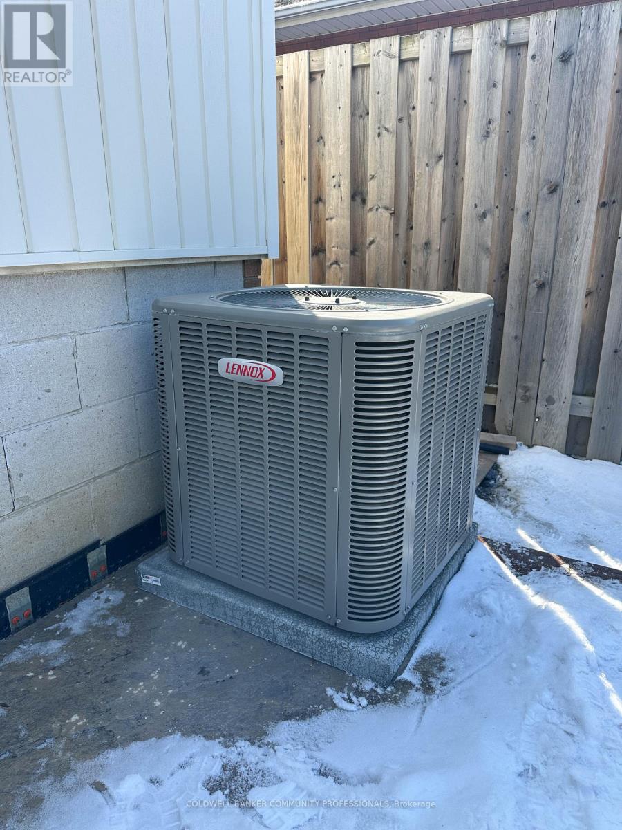 918 Upper Ottawa Street, Hamilton, Ontario  L8T 3V7 - Photo 37 - X12853666