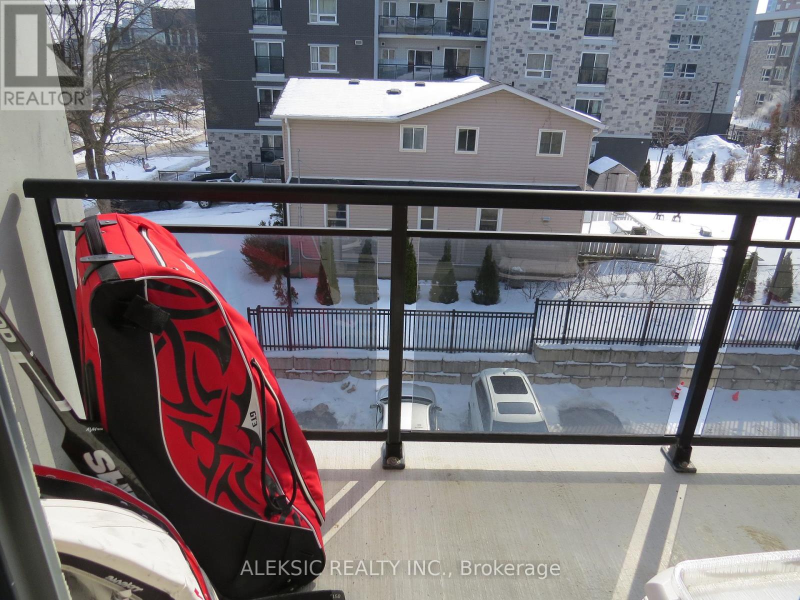 H404 - 275 Larch Street, Waterloo, Ontario  N2L 3R2 - Photo 9 - X12853670